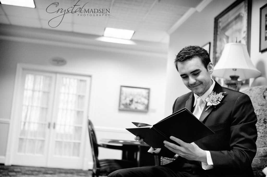 Candid Spokane wedding photography